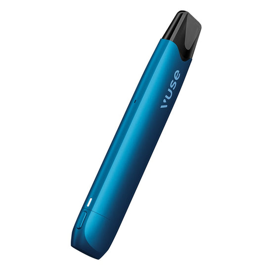 Η πένα ατμού VUSE Greece Vuse Pro One Blueberry Ice, με μαύρο επιστόμιο, εμφανίζεται υπό γωνία σε λευκό φόντο.