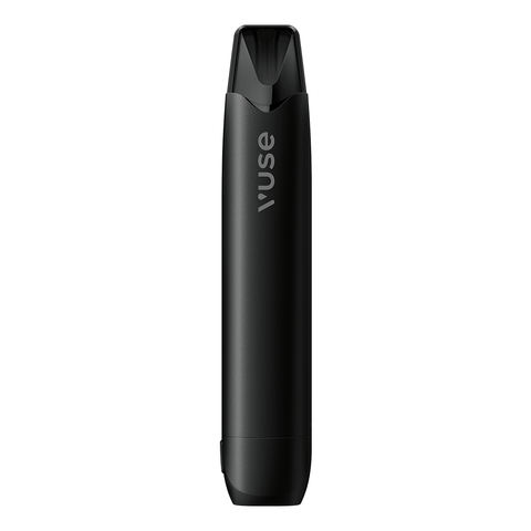 Μια πένα ατμού VUSE Greece Vuse Pro One Peppermint Ice στέκεται όρθια σε λευκό φόντο, προβάλλοντας ένα μοντέρνο, μινιμαλιστικό μαύρο σχέδιο με το λογότυπο της Vuse να εμφανίζεται κάθετα στη συσκευή.